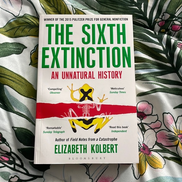 New- The Sixth Extinction by Elizabeth Kolbert - Picture 1 of 3
